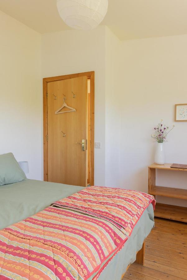 The Common Knowledge Centre Hostel Kilfenora ภายนอก รูปภาพ